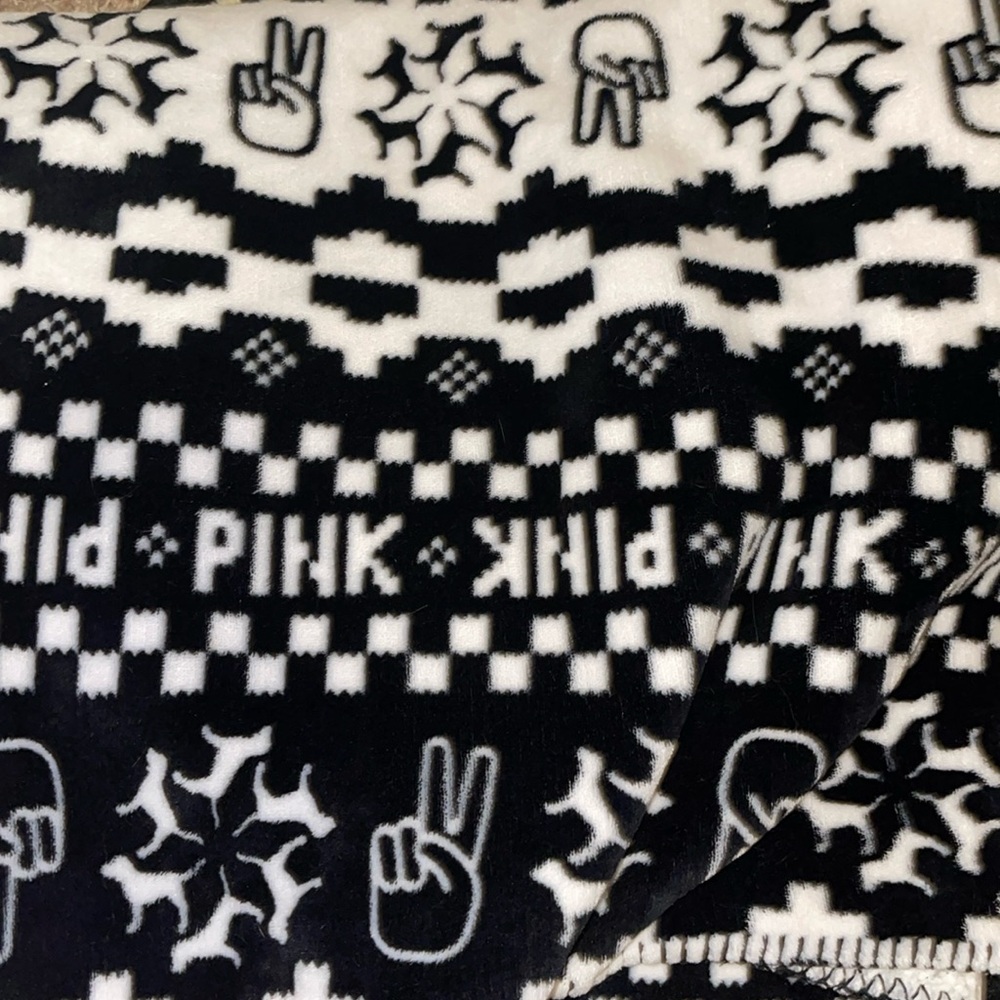 PINK Victoria’s Secret Black & White Peace Sign & Dog Sherpa Throw Blanket